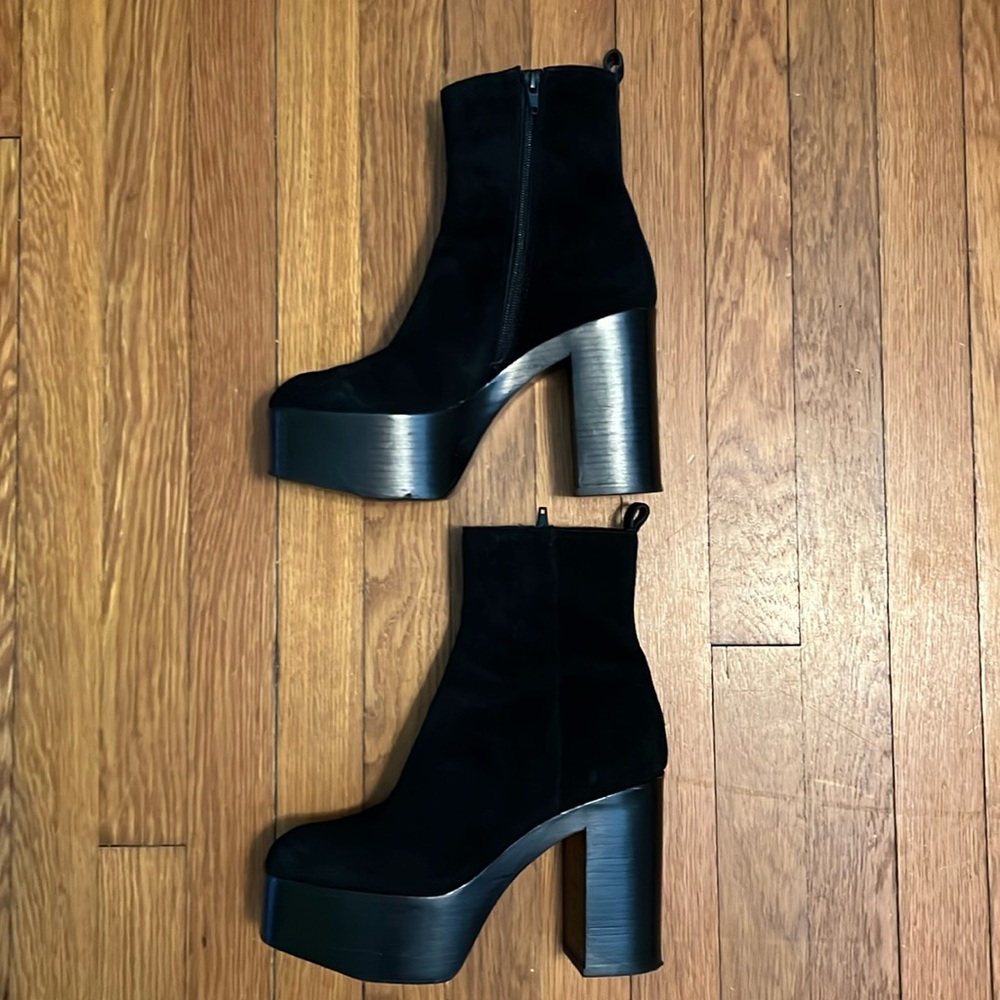 Aqua women’s black suede platform boots sz 7.5